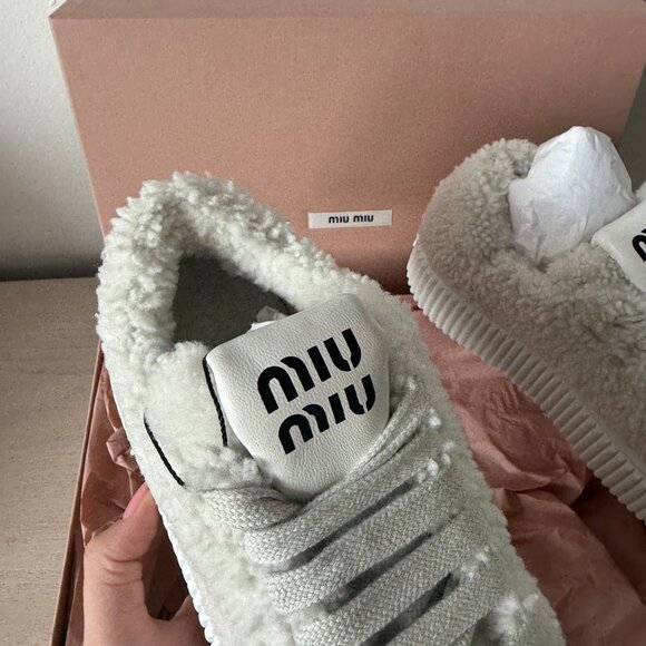 NWT Miu Miu Low Top Sneakers White Shearling Lace Up Sz 35.5 - Picture 7 of 11